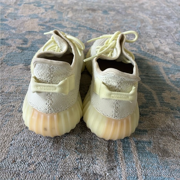 Cream - Picture 3 of 5